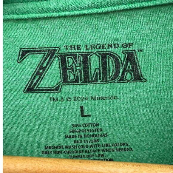 Legend of Zelda Link Nintendo green shirt Size Large - Picture 3 of 4